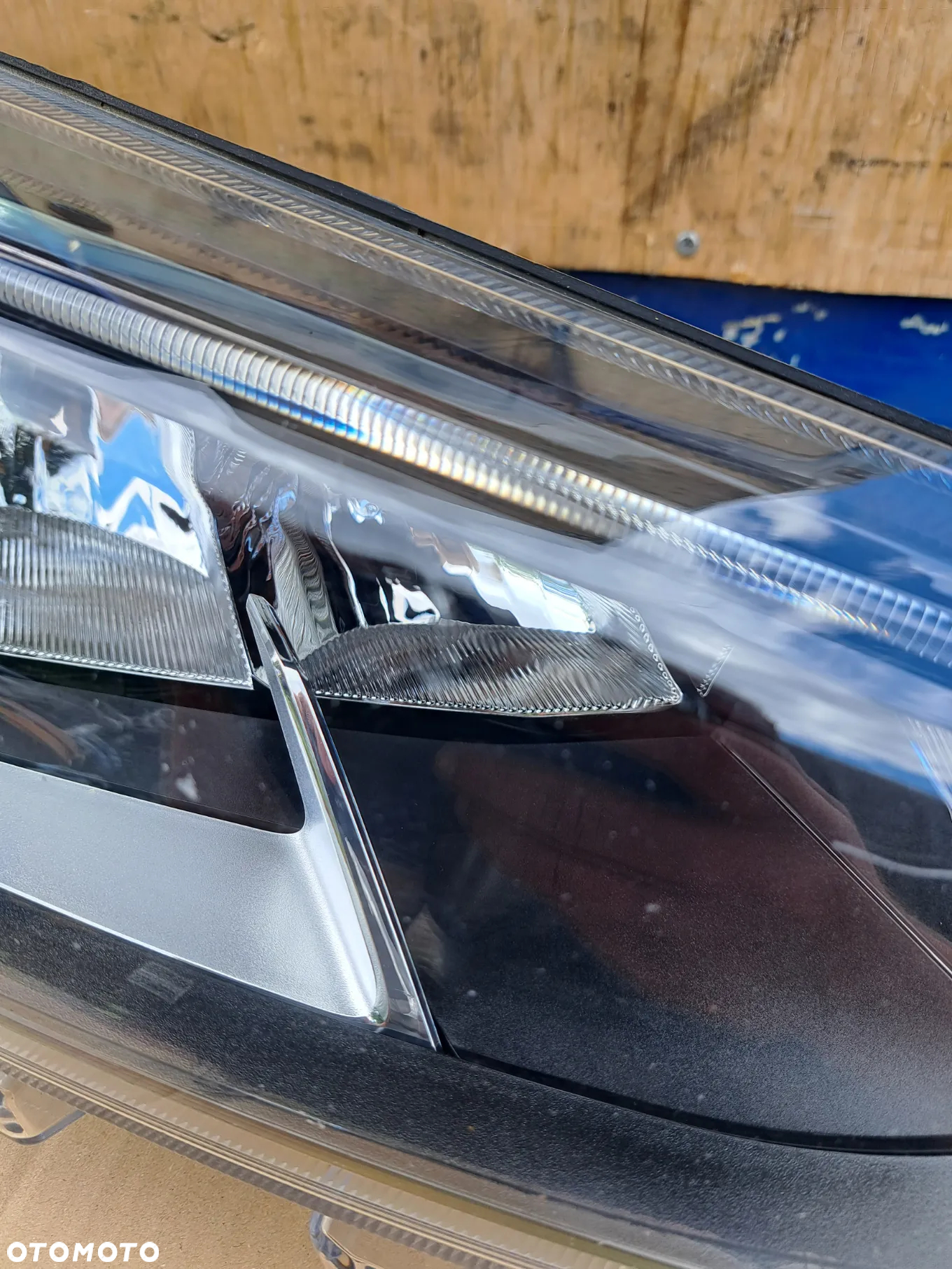 Lampa przednia prawa Ford Focus MK-4 IV JX7B-13W029-CE Reflektor prawy przód Ford Focus IV MK4 4 - 4