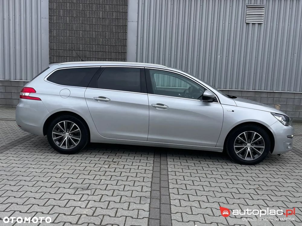 Peugeot 308 1.2 PureTech Allure S&S - 6
