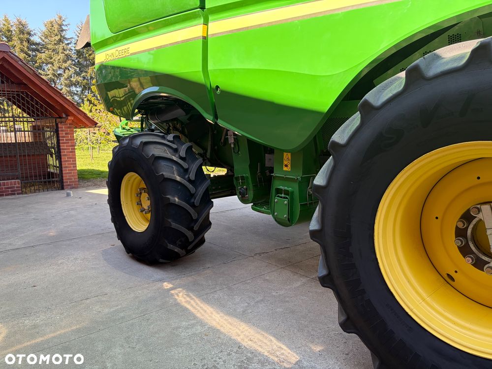 John Deere S680i - 25