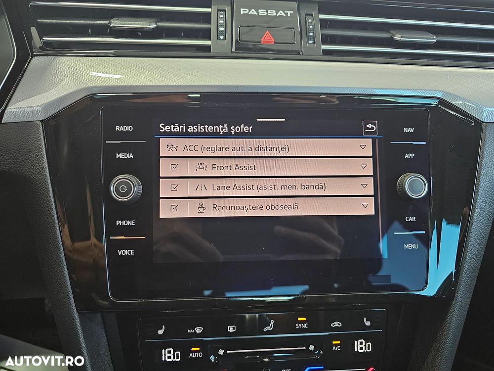 Volkswagen Passat 1.5 TSI ACT DSG Comfortline - 19