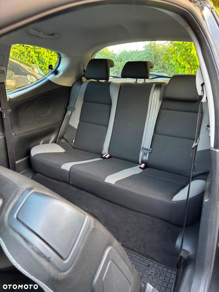 Peugeot 207 - 12