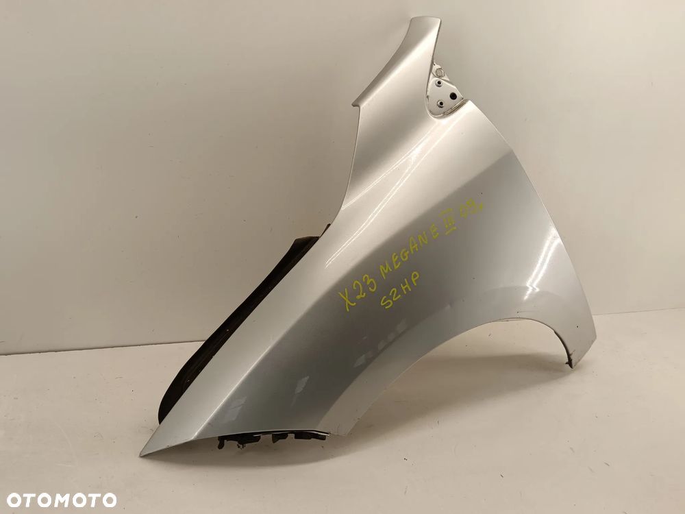 błotnik lewy przedni RENAULT MEGANE III 08-15 - 2