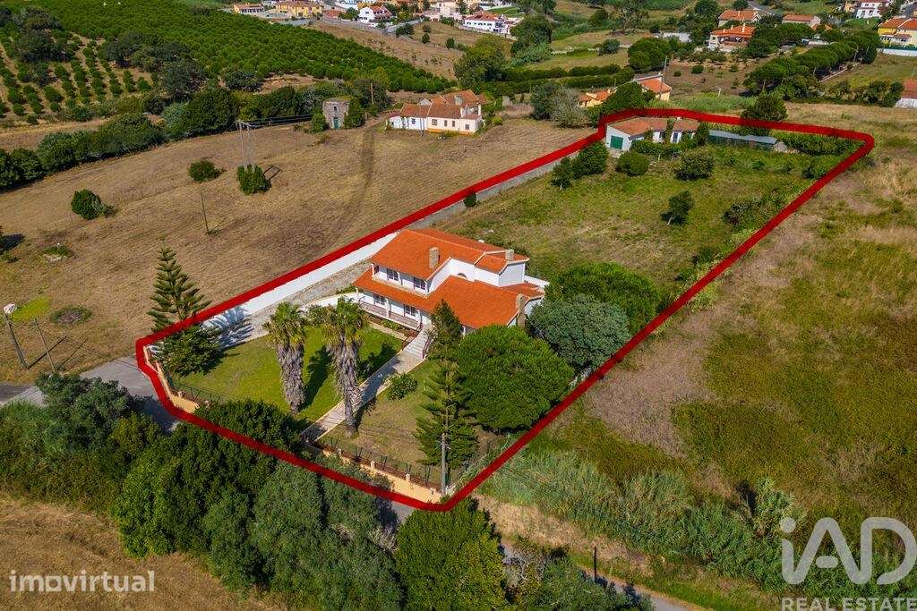 Casa tradicional T4 em Caldas da Rainha - Nossa Senhora do Pópulo, Cot - Grande imagem: 3/29
