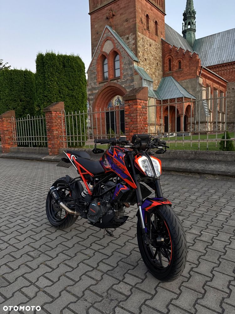KTM Duke 125