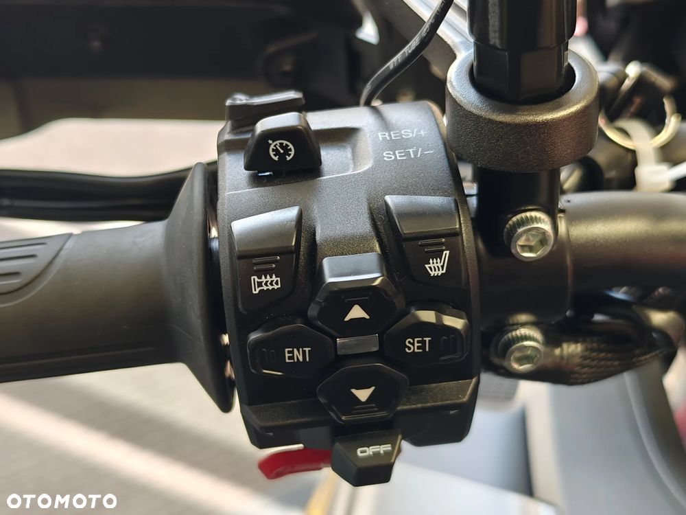 QJMOTOR 900 SX - 9
