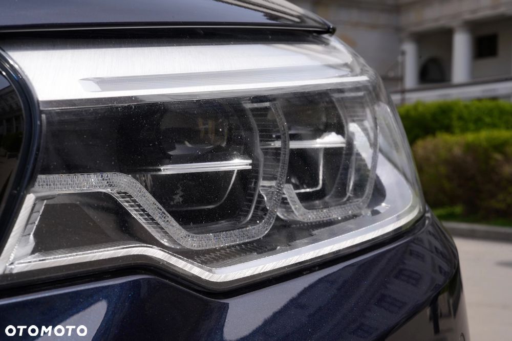 BMW Seria 5 520d M Sport - 27