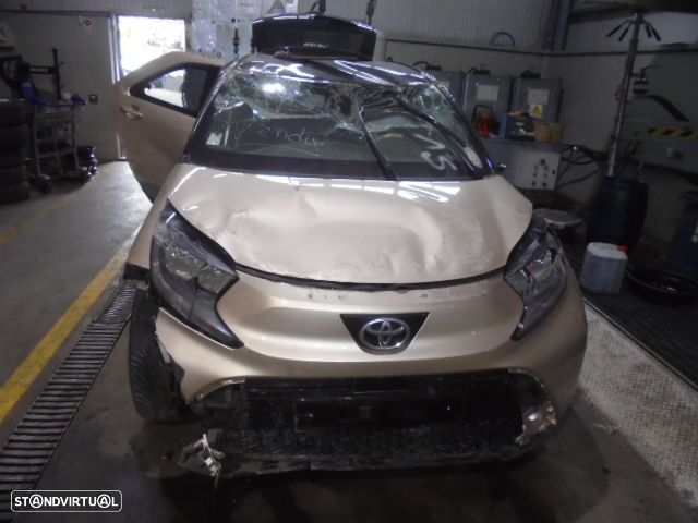 Carro MOT: 1KR  CXVEL TOYOTA AYGO X 2023 1.0 VVTI 72CV 5P BEGE GASOLINA - 1