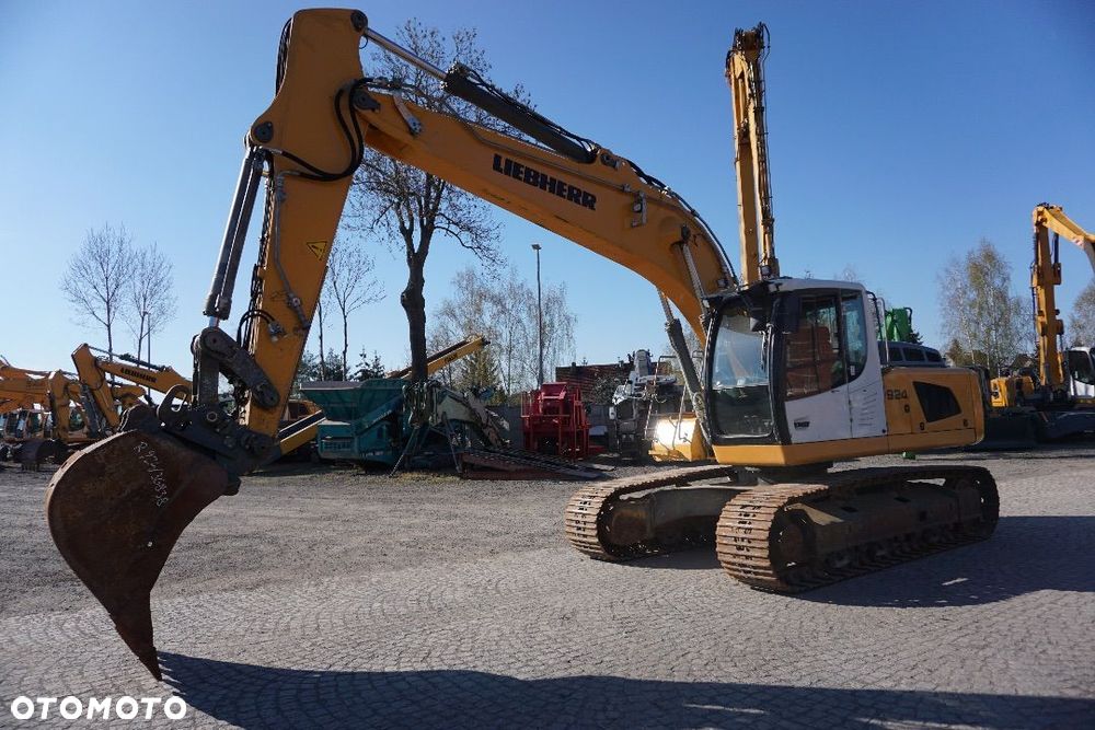 Liebherr R924LC, Większy zasięg - 8