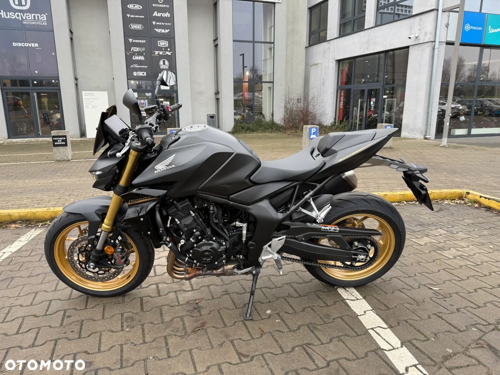 Honda CB - 11