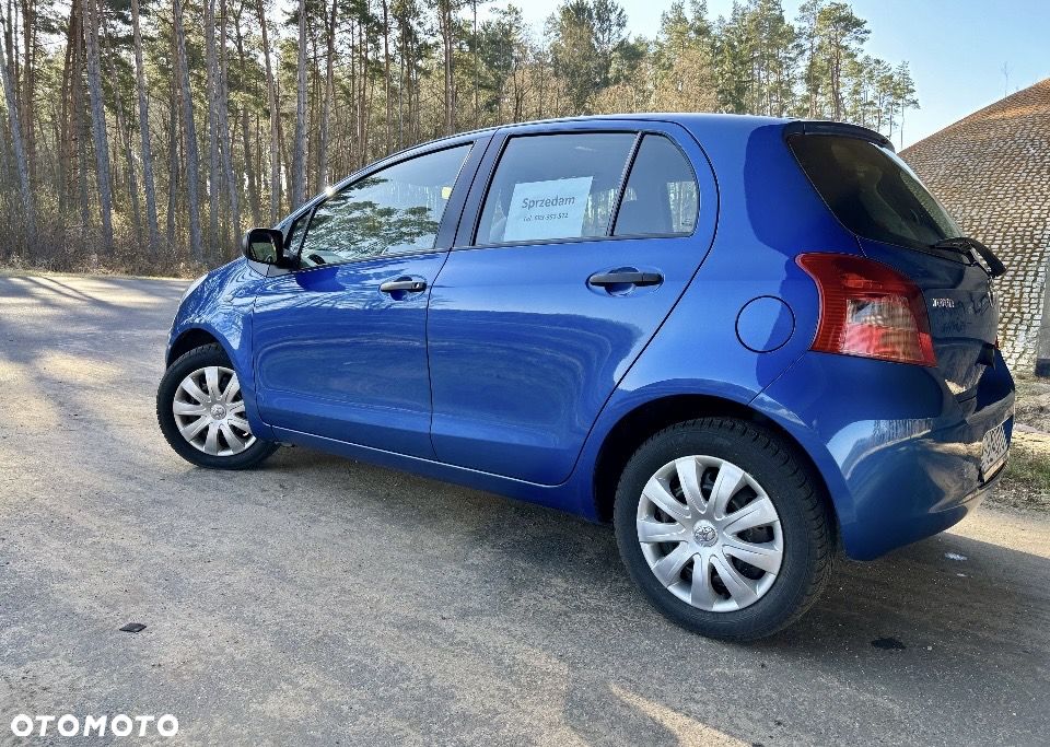 Toyota Yaris 1.3 Luna - 4
