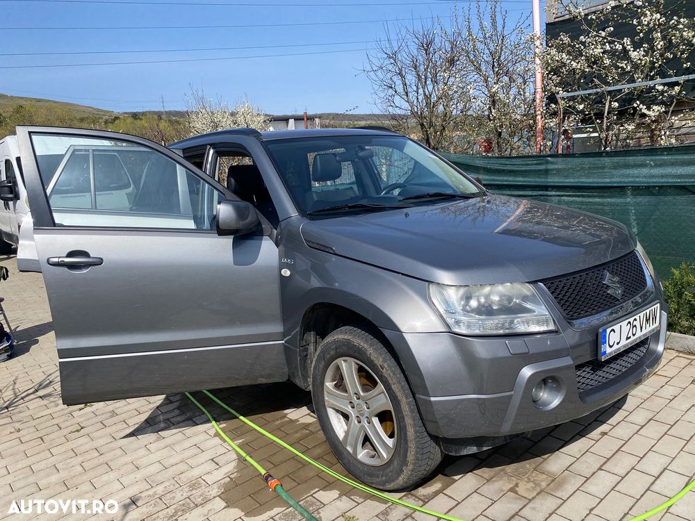 Suzuki Grand Vitara 1.9 DDiS Comfort + DPF Family - 2