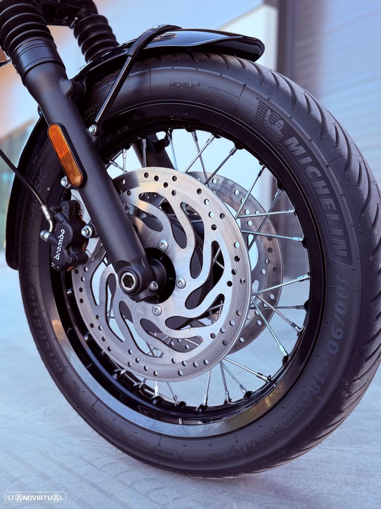 Triumph Bonneville t120 Black - 16