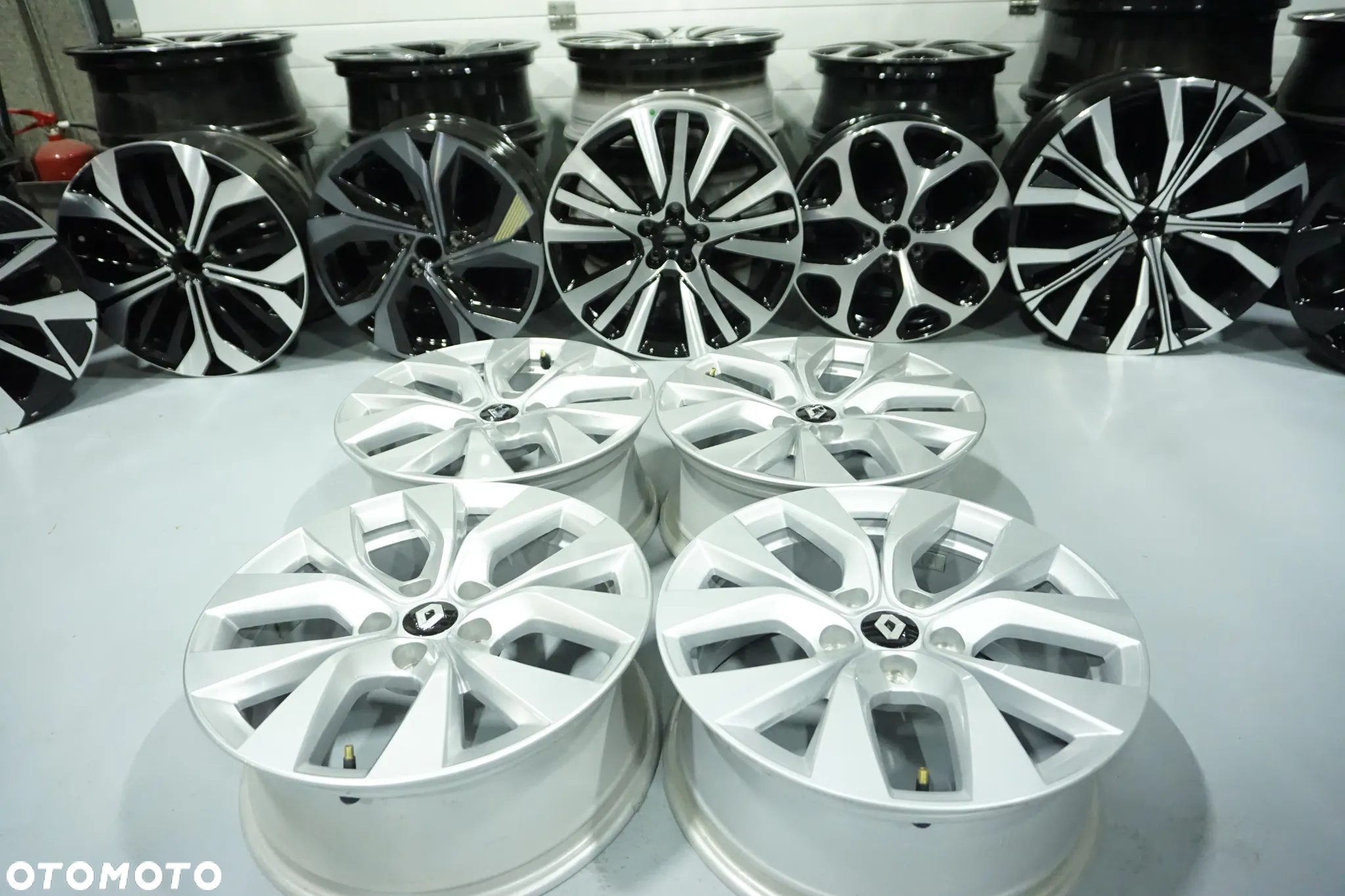 Felgi Aluminiowe  17 DACIA DUSTER RENAULT CAPTUR II ARCANA KADJAR KOLEOS LAGUNA III SCENIC MEGANE ORYGINAŁ ET35 - 4