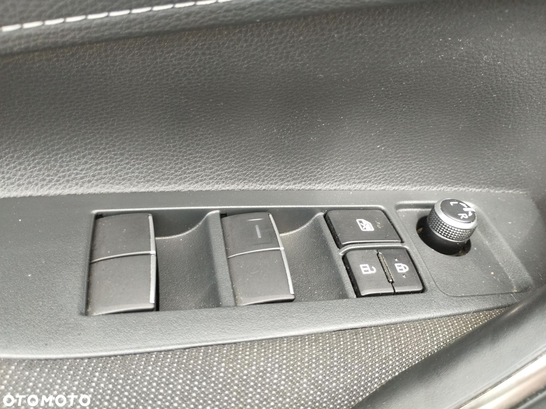 Toyota Corolla - 18