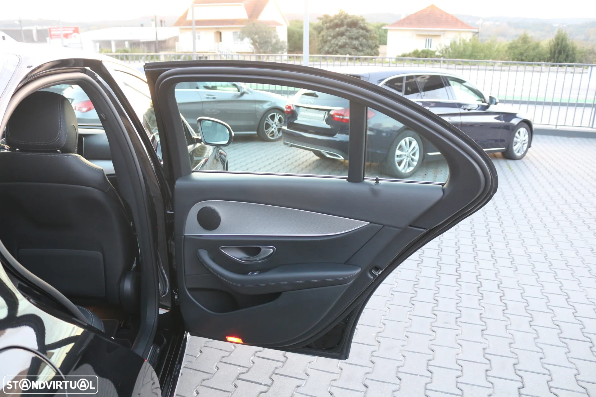 Mercedes-Benz E 220 d 9G-TRONIC Avantgarde - 36