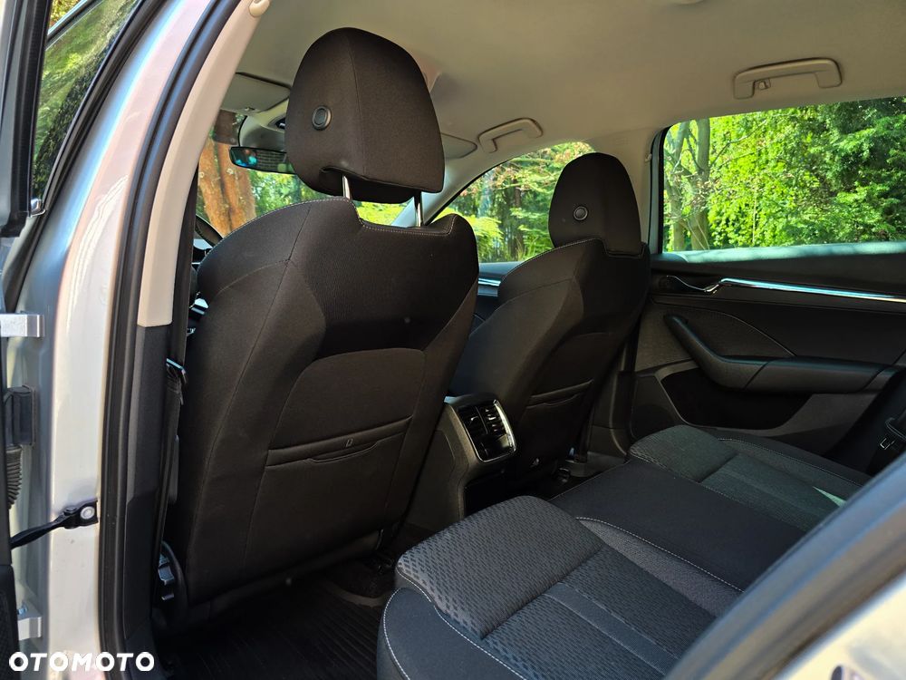 Skoda Octavia 2.0 TDI 4x4 Style DSG - 25