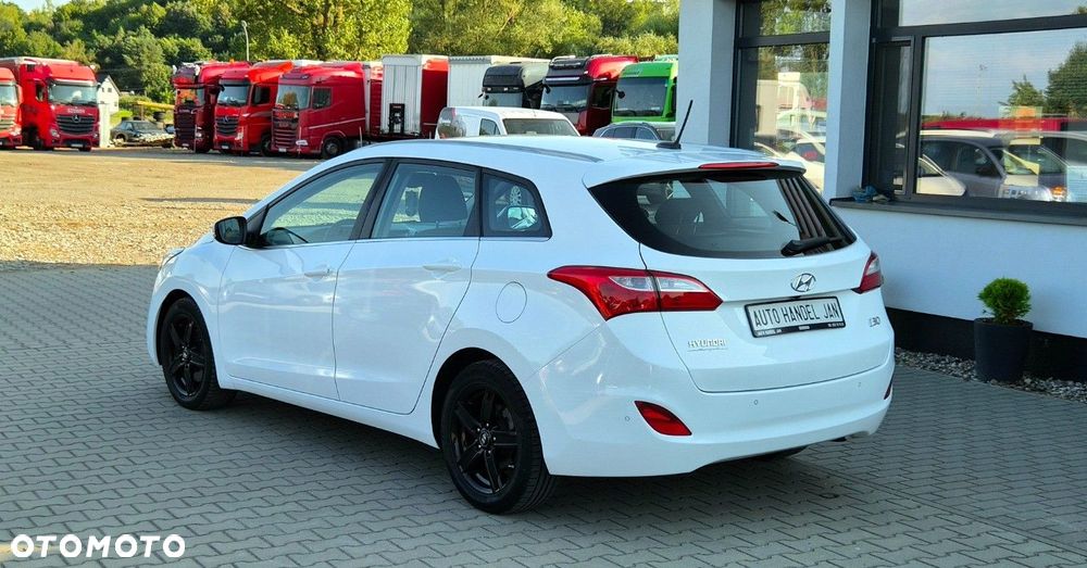 Hyundai i30 - 16