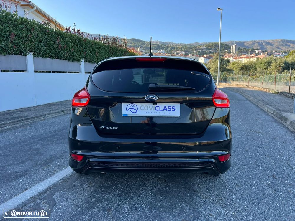 Ford Focus 1.5 TDCi EcoBlue ST-Line - 4