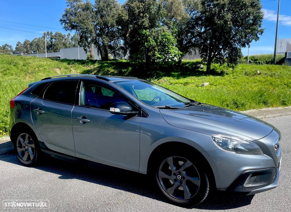Volvo V40 Cross Country D2 Momentum - 4