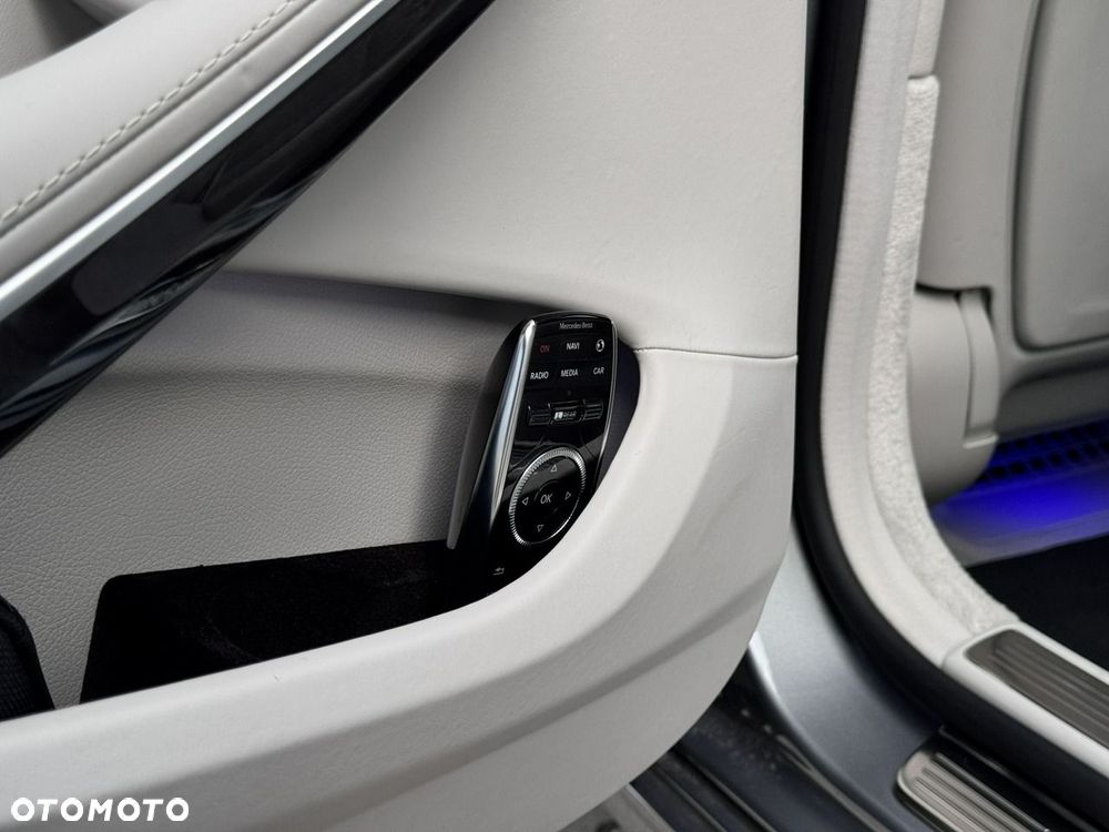 Mercedes-Benz Klasa S 500 L 4Matic 7G-TRONIC - 27