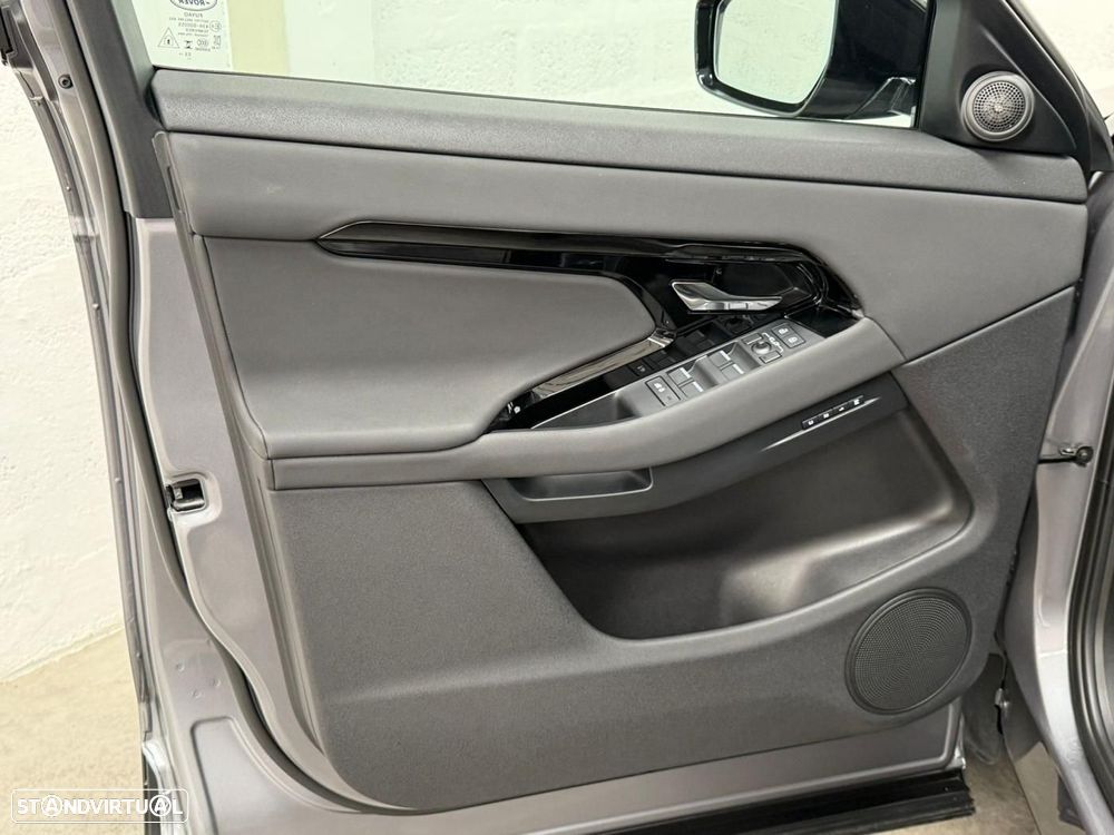 Land Rover Range Rover Evoque P300e Dynamic HSE - 38