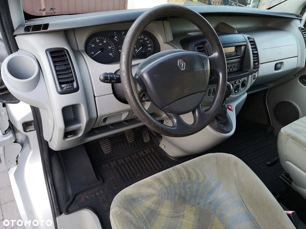 Renault Trafic - 10
