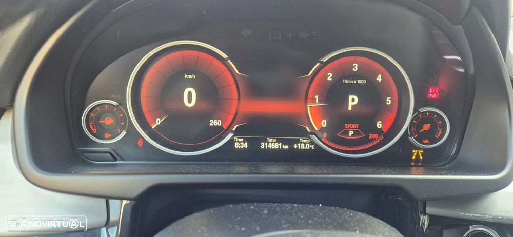 BMW X5 25 d sDrive Comfort 7L - 12