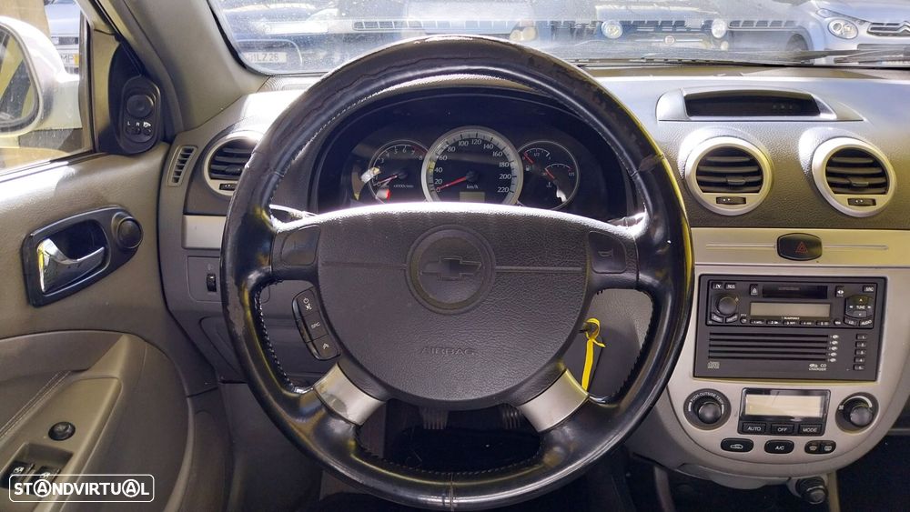 Chevrolet Nubira SW 1.6 CDX - 17
