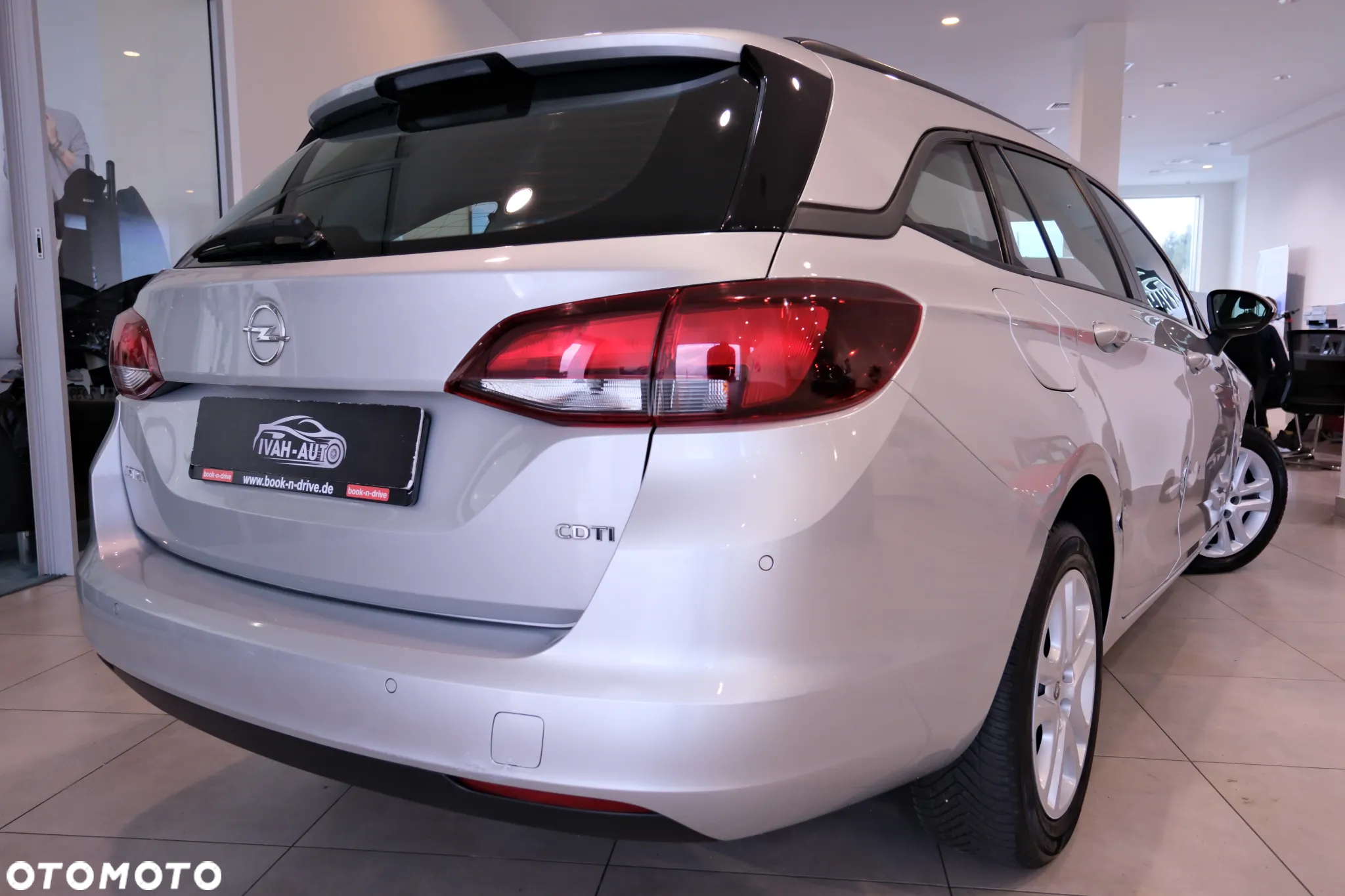 Opel Astra 1.6 CDTI Active - 11