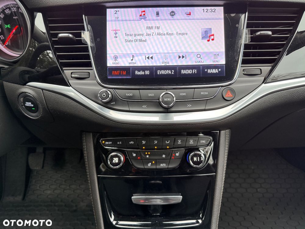 Opel Astra 1.6 BiTurbo D (CDTI) Start/Stop Innovation - 28