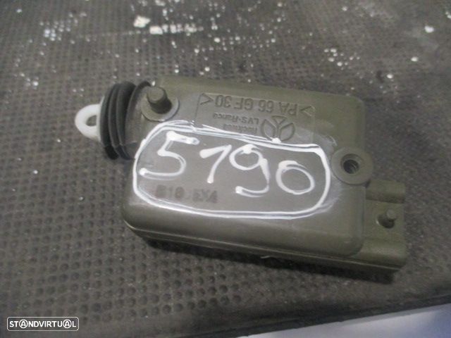 Fecho Fec5190 RENAULT MASTER 2004 1.9DCI 80CV 4P BRANCO L DRT 2 PINOS RENAULT MASTER 1999 2.8DTI 115CV 4P BRANCO - 2