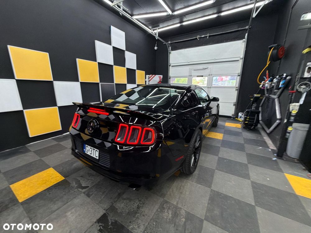 Ford Mustang 3.7 V6 Premium - 32