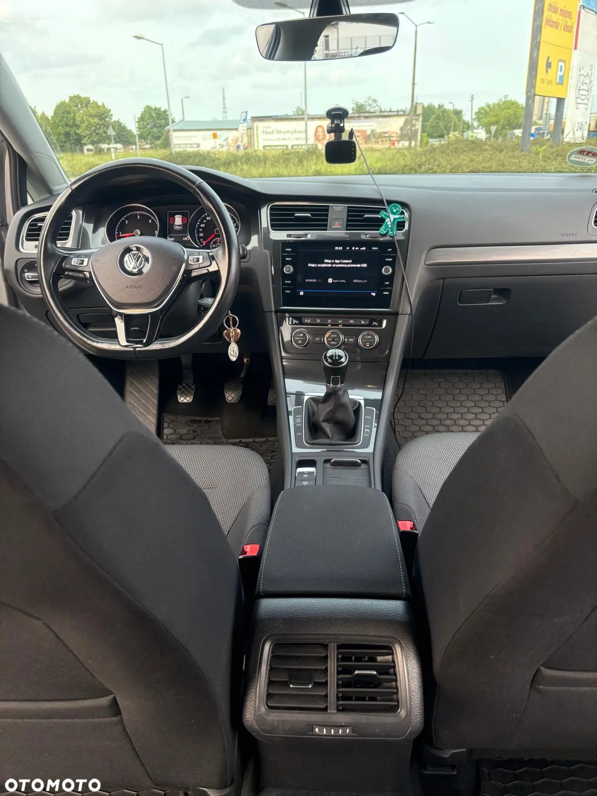 Volkswagen Golf VII 1.6 TDI BMT Comfortline - 11
