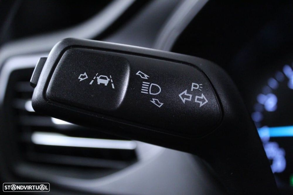 Ford Focus 1.0 EcoBoost MHEV ST-Line - 25