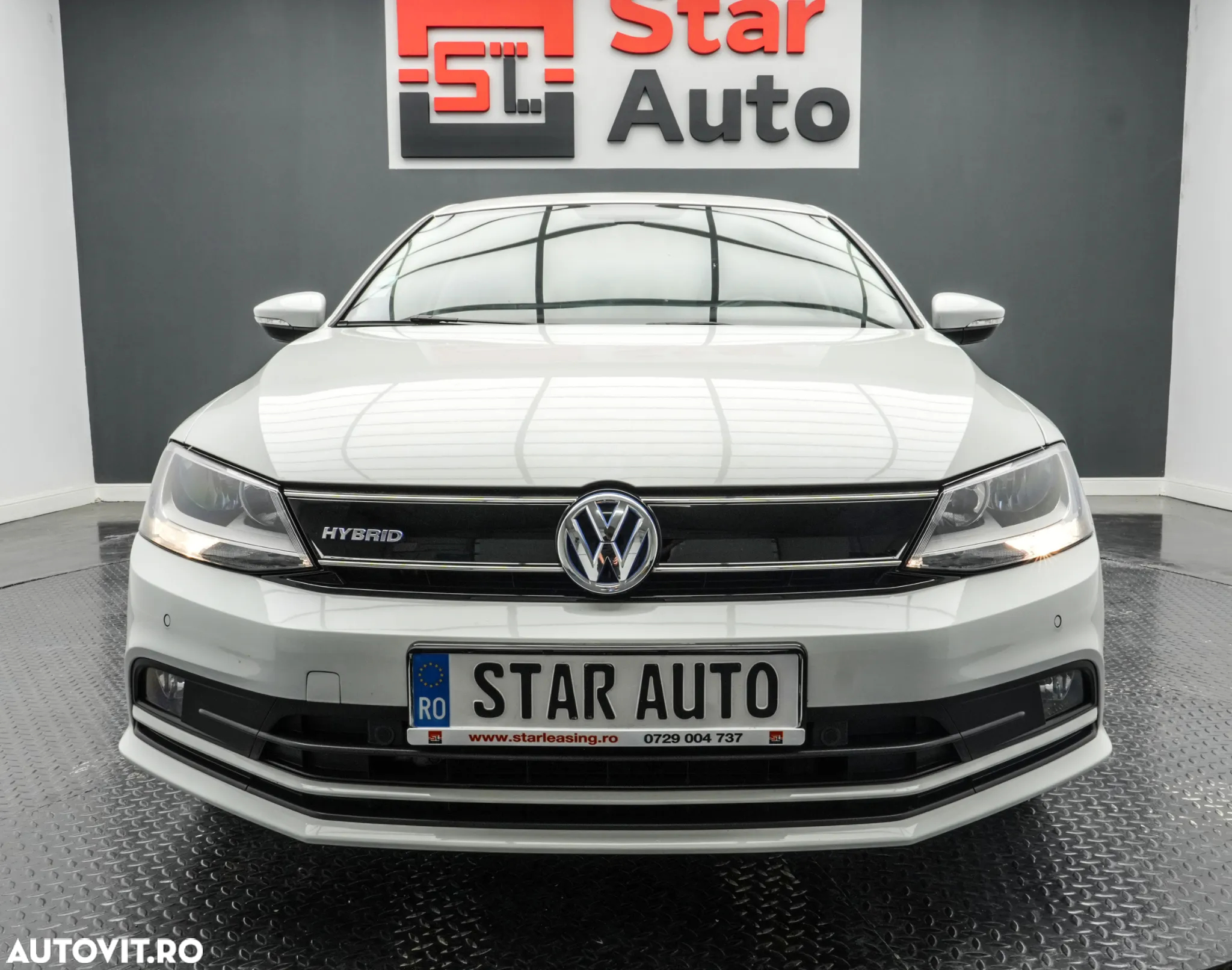 Volkswagen Jetta - 2
