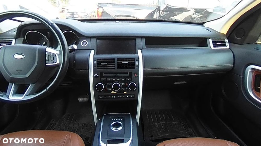 Land Rover Discovery Sport 2.0 Si4 HSE Luxury - 18