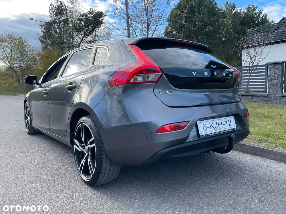 Volvo V40 D2 Summum - 34