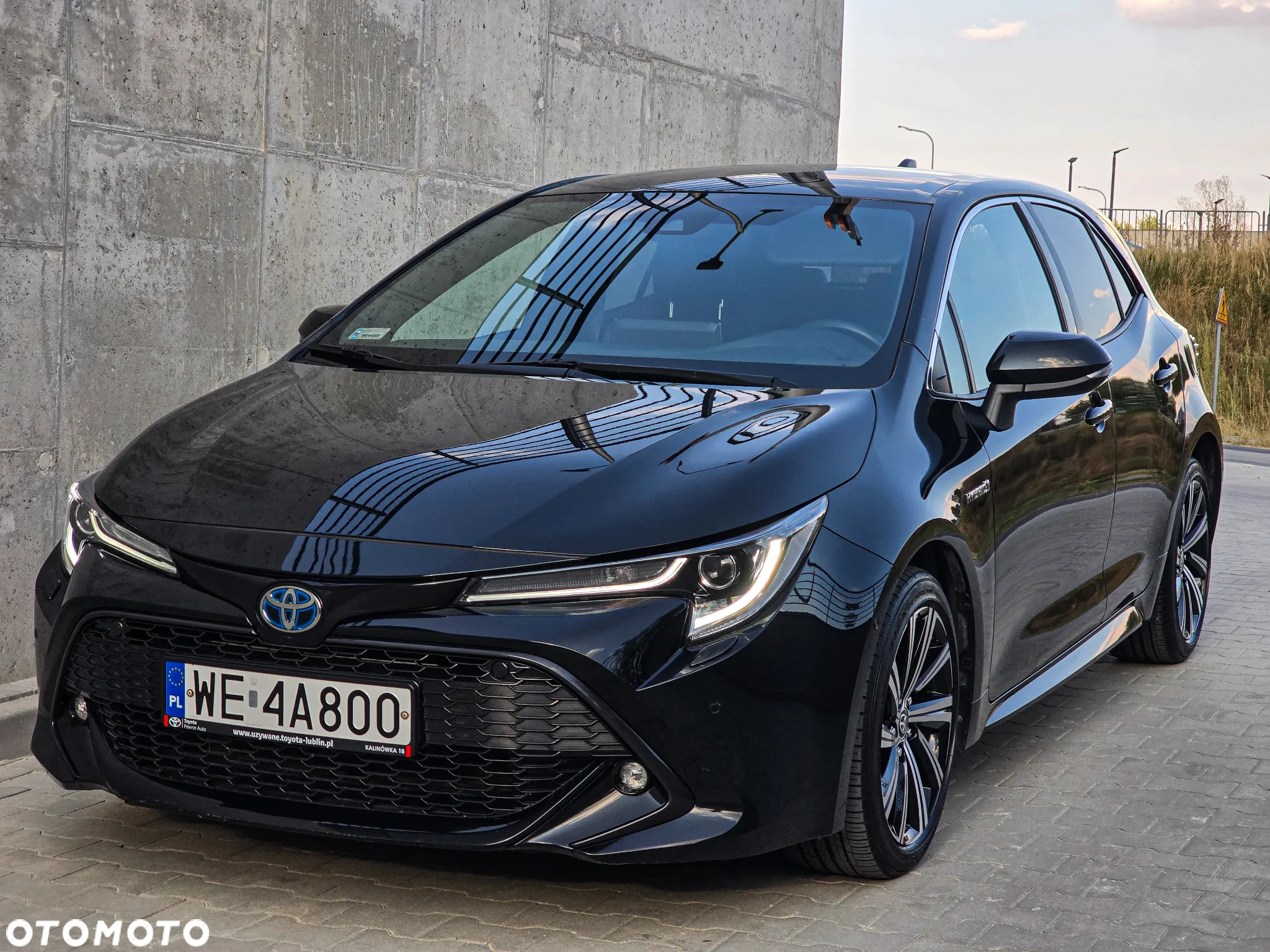 Toyota Corolla 1.8 Hybrid Executive - 4