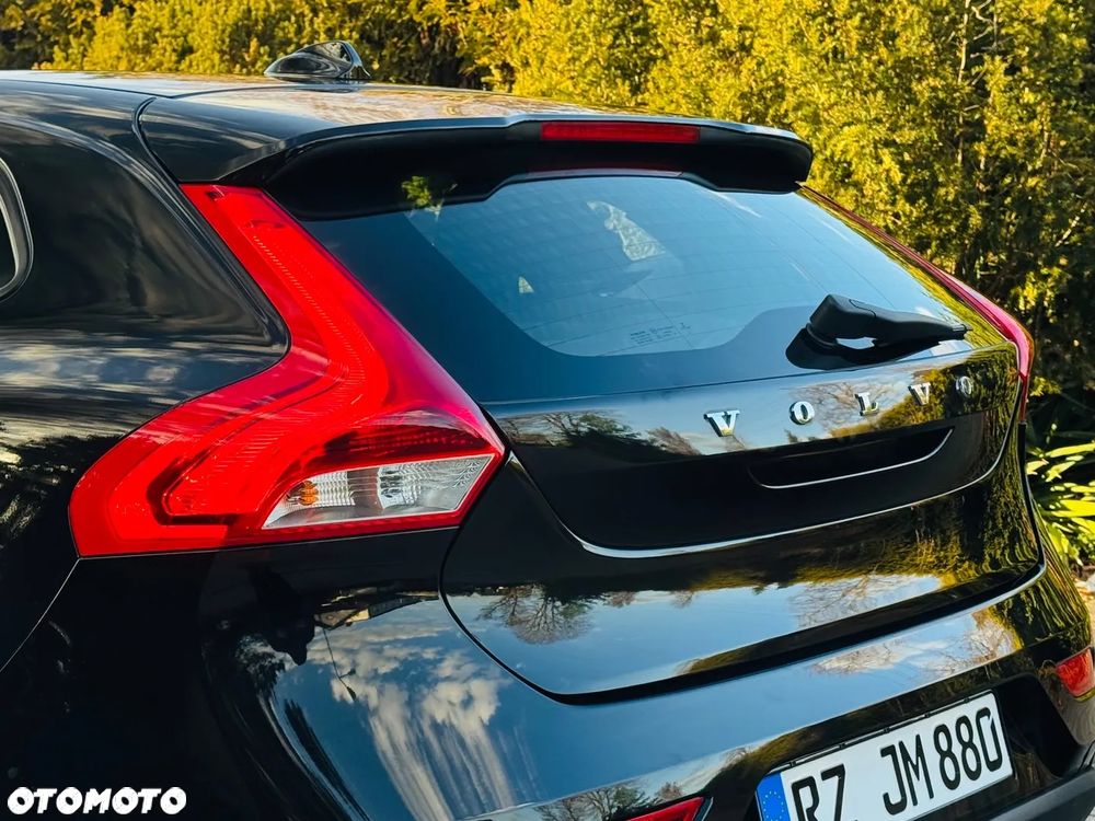 Volvo V40 T2 Drive-E Momentum - 23