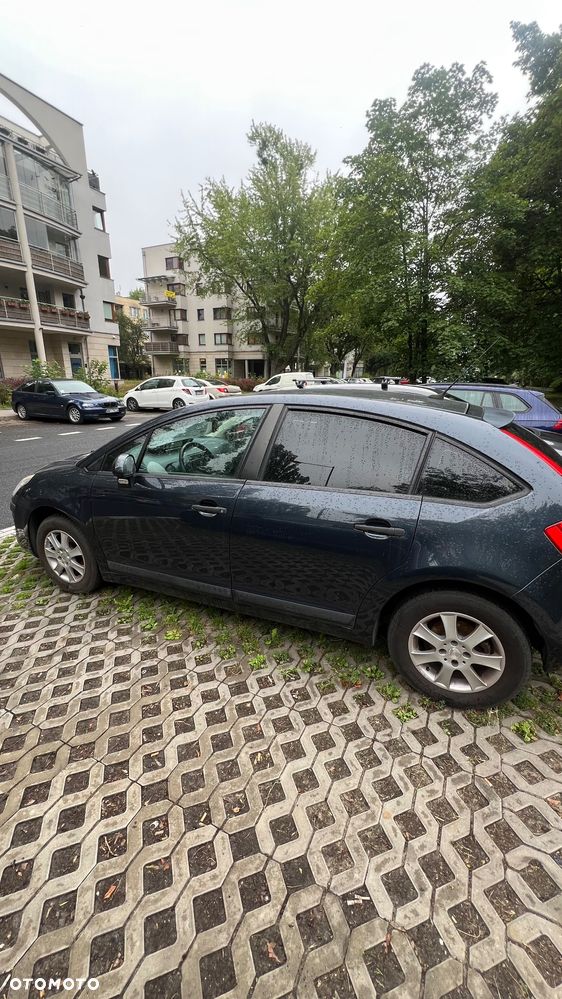 Citroën C4 1.4 16V Equilibre - 4