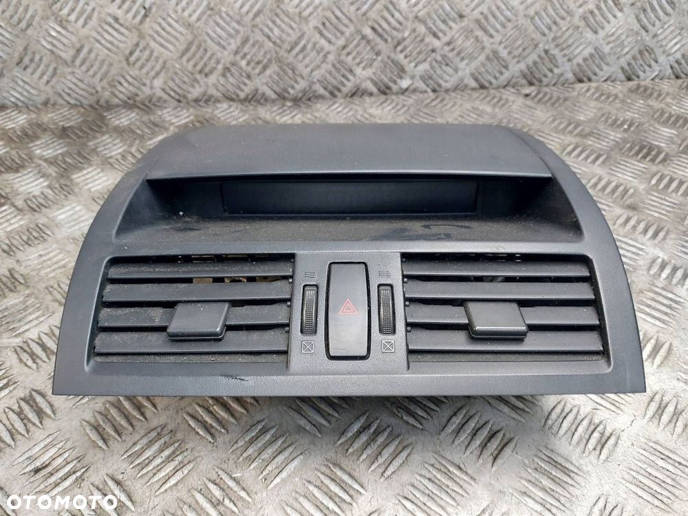 WYŚWIETLACZ + KRATKI NAWIEWU MAZDA 6 II GH GAA9611J0 GS1D-55311 - 2