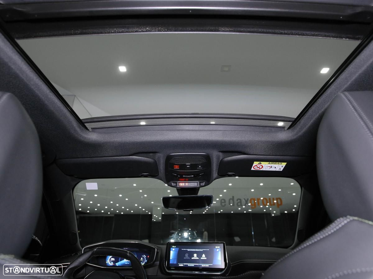 Peugeot e-2008 50 kWh GT - 12