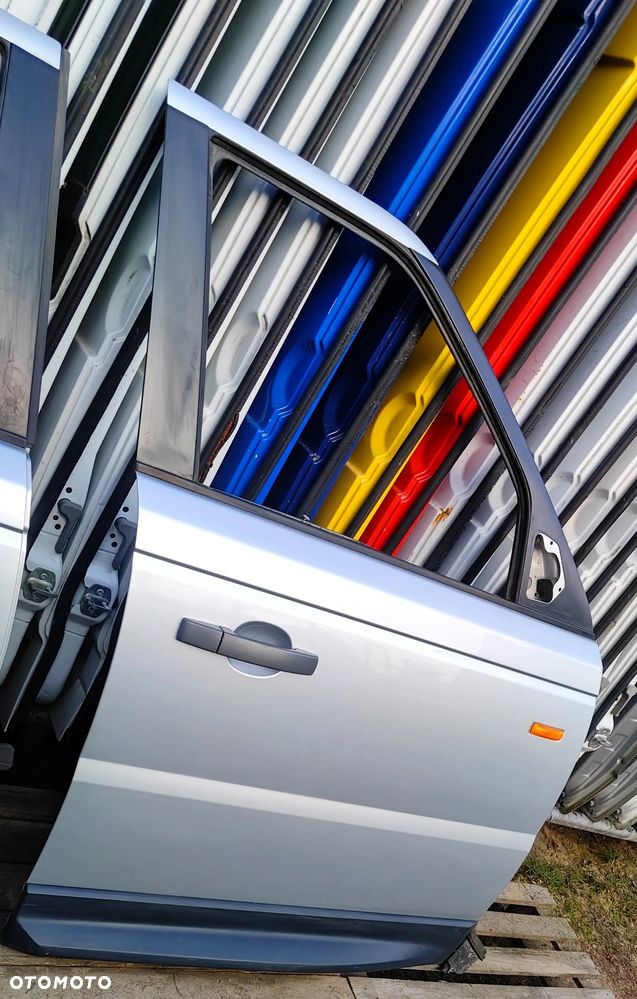 Drzwi Przód Przednie Tył Tylne Prawe LRC 798 ZERMATT SILVER Range Rover Sport L320 - 2