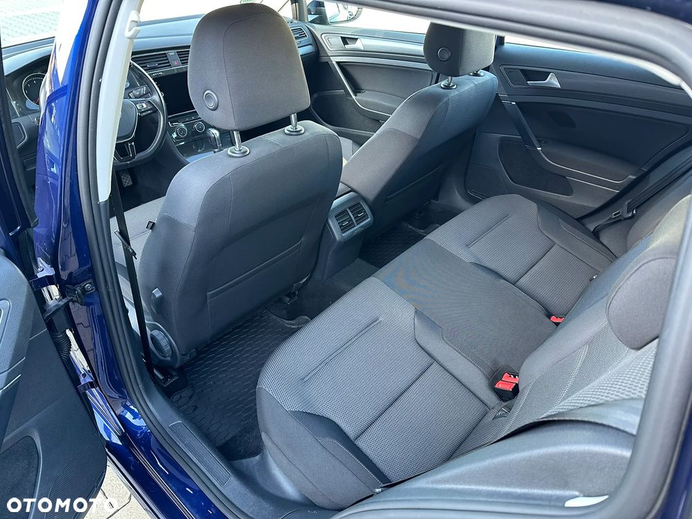 Volkswagen Golf - 16