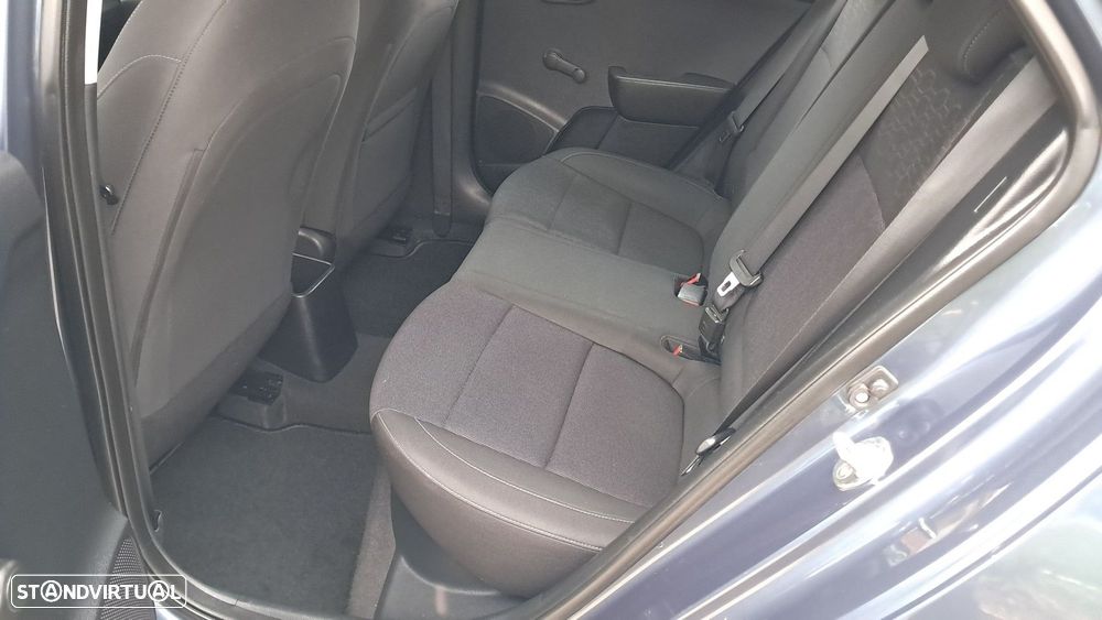 Kia Rio 1.4 CRDi 90 Platinum Edition - 20