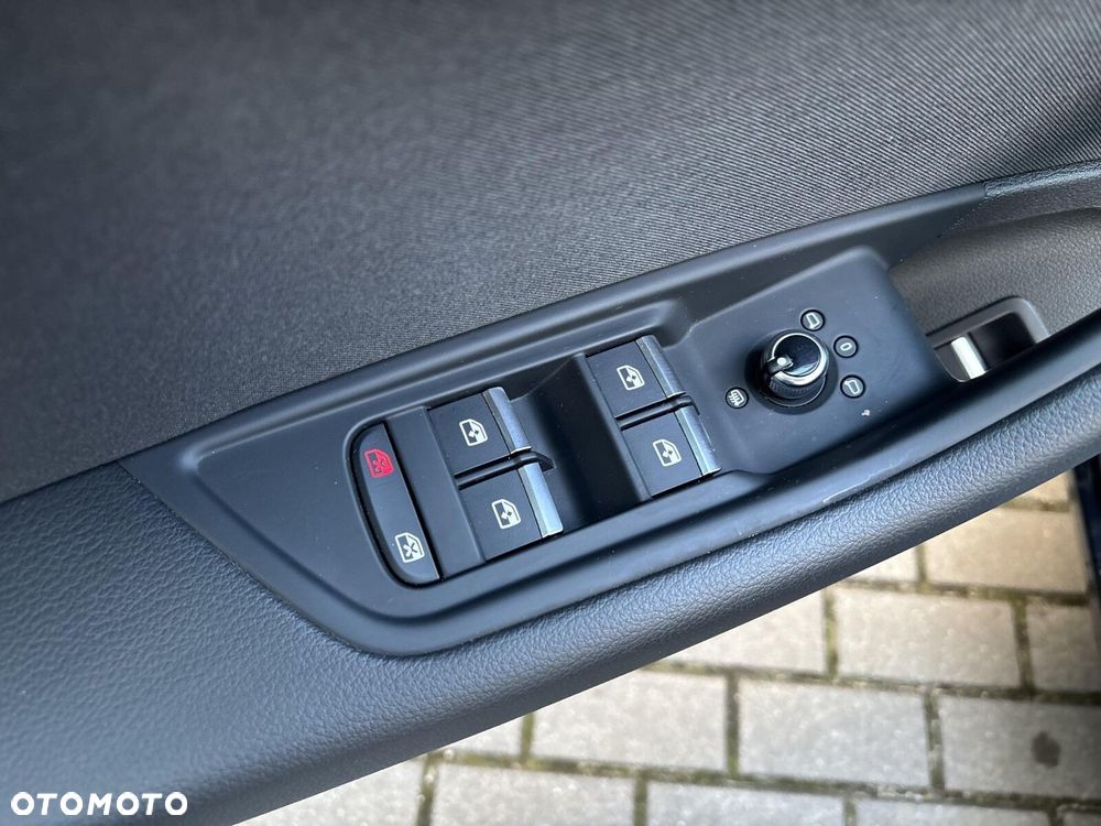 Audi A4 Limousine - 19