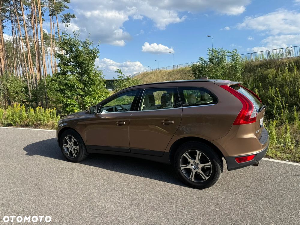 Volvo XC 60 2.0T Momentum - 9