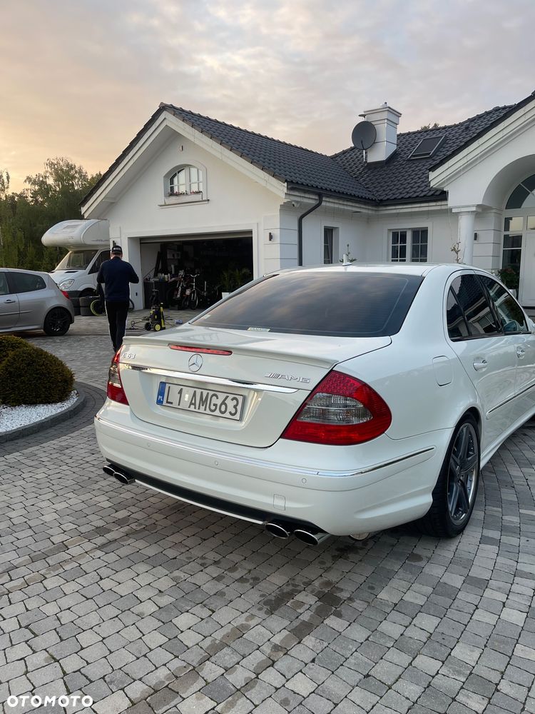Mercedes-Benz Klasa E 63 AMG - 8