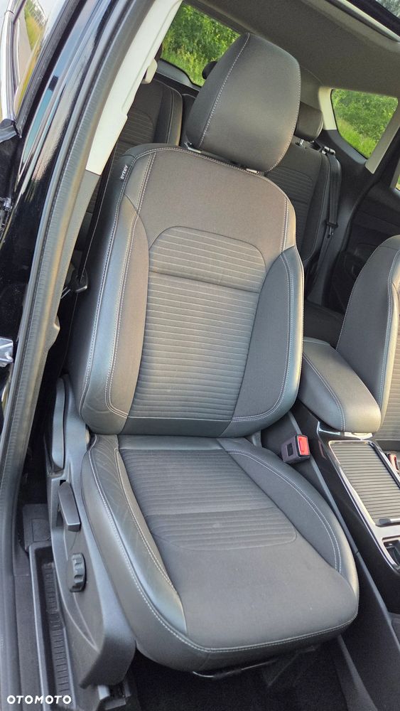 Ford Kuga 1.5 EcoBoost 2x4 Titanium - 27
