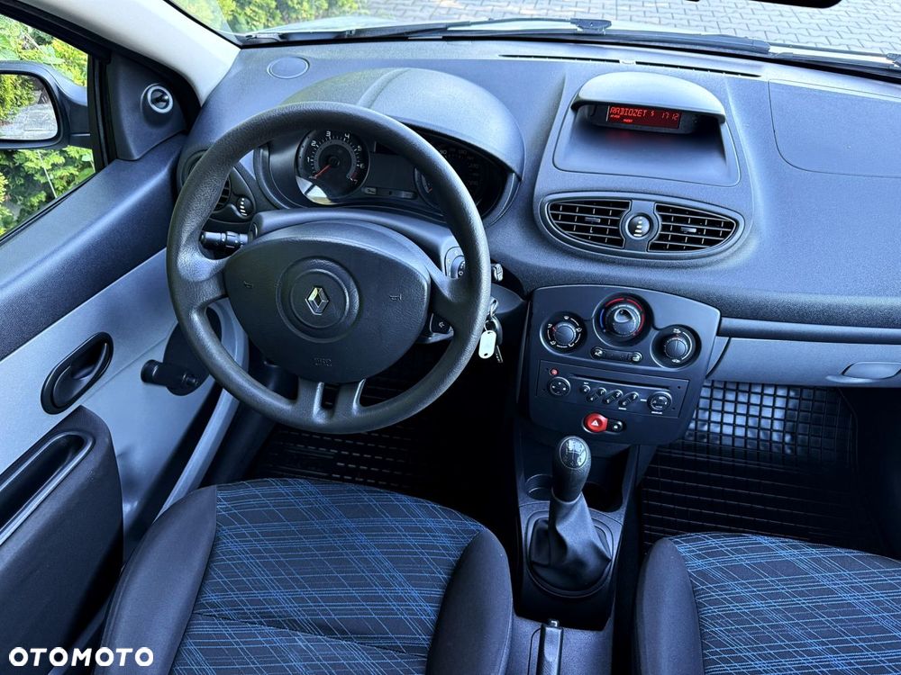 Renault Clio - 28